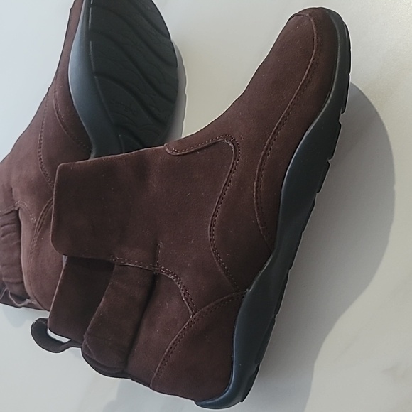 Dansko Colby Brown Suede Ankle Booties Womens US 7.5-8 - Picture 1 of 14
